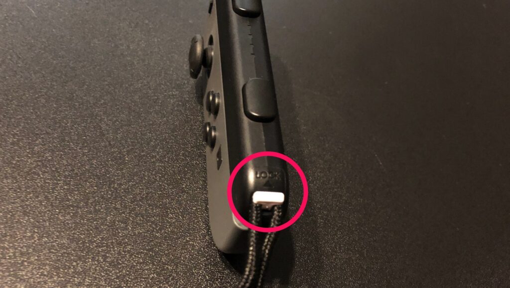 固くて外れない Nintendo Switchのjoy Conストラップの外し方 クリアヴェール